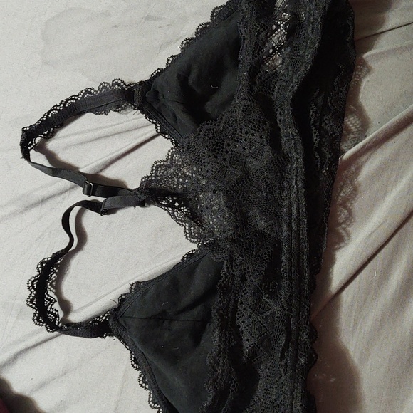 Auden black lace, lightly lined racer back bralette. Size M. - Picture 2 of 4